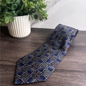 Elegant Blue Geometric Men's Tie